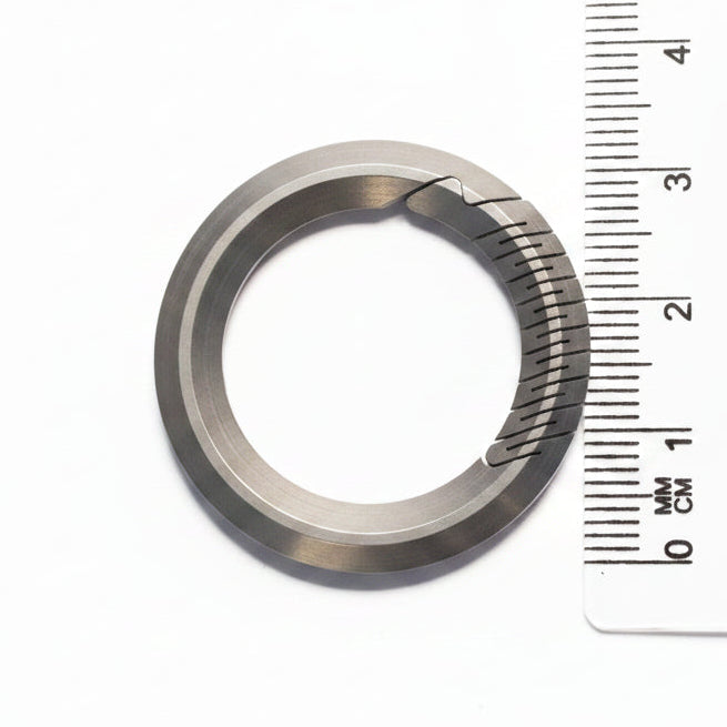 AVERX Titanium Keyring polished finish and gate detail